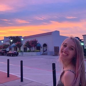 Meet your Posher, Abby